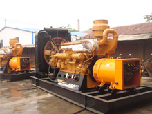 南关发电机组的频率规格是如何确定的？