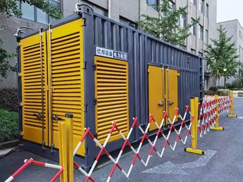 南关如何使用转速表检查发动机的转速？